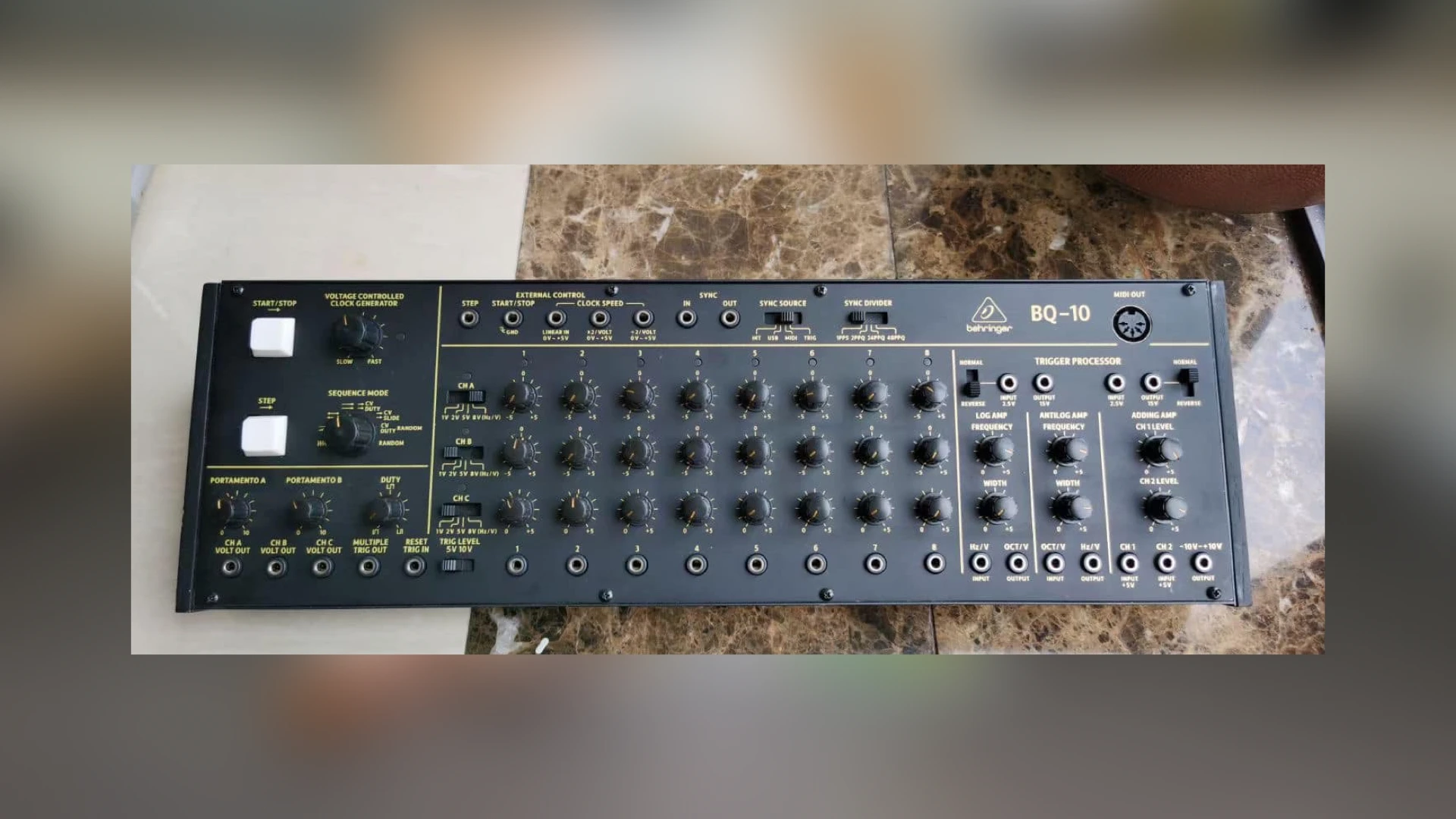 Behringer BQ-10.001 - SYNTH ANATOMY