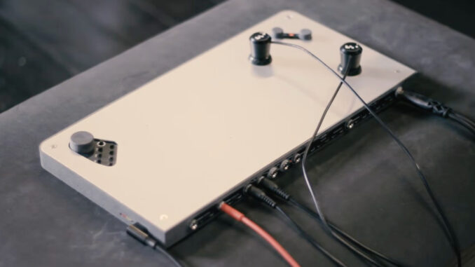 KOMA Elektronik Haloplane